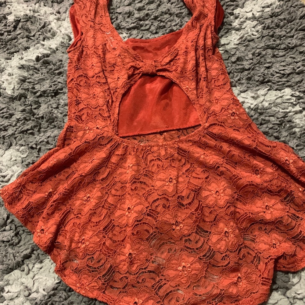 WOMANS TOP / AMBER COLOR